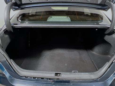 Used 2018 Toyota Camry LE FWD image 34