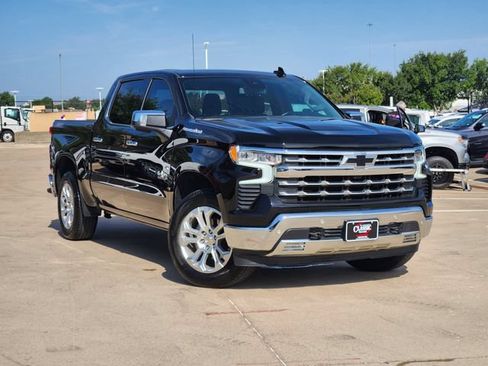 Used 2024 Chevrolet Silverado 1500 LTZ AWD/4WD image 2