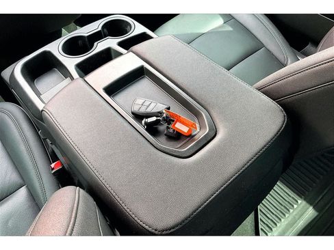 Used 2025 Chevrolet Silverado 3500 LTZ AWD/4WD image 11