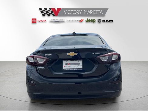 Used 2017 Chevrolet Cruze Premier image 4