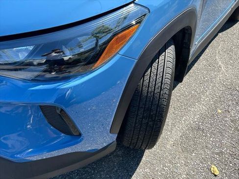 Certified 2026 Toyota Corolla Cross AWD Hybrid w/ Moonroof Package image 3