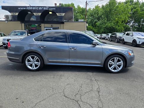 Used 2014 Volkswagen Passat TDI SEL Premium FWD image 2
