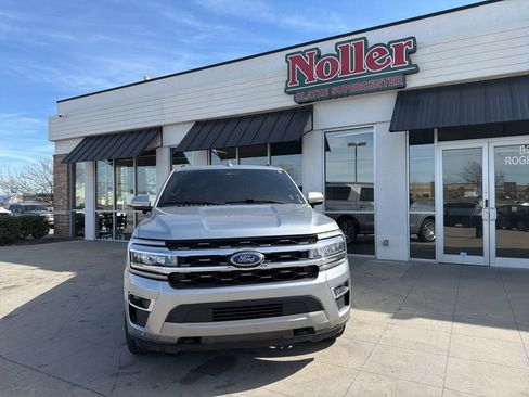 Used 2023 Ford Expedition Max Limited image 1