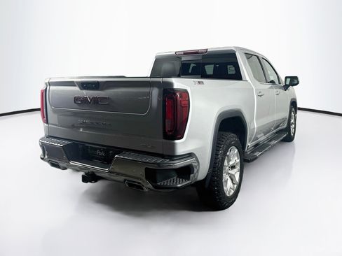 Used 2021 GMC Sierra 1500 SLT w/ SLT Premium Plus Package AWD/4WD image 9