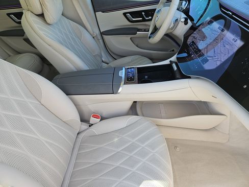 Certified 2023 Mercedes-Benz EQS 580 4MATIC Sedan image 15