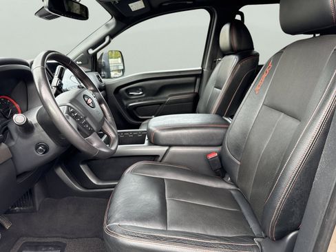 Used 2021 Nissan Titan PRO-4X w/ Pro-4x Convenience Package image 15