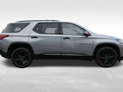 Used 2023 Chevrolet Traverse Premier w/ Redline Edition AWD/4WD image 9