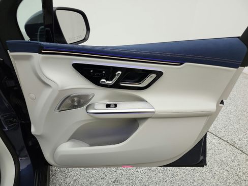 Certified 2026 Mercedes-Benz EQE 320 4MATIC SUV image 20