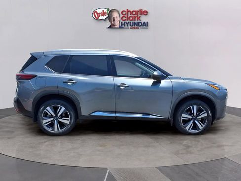 Used 2023 Nissan Rogue SL w/ SL Premium Package FWD image 6
