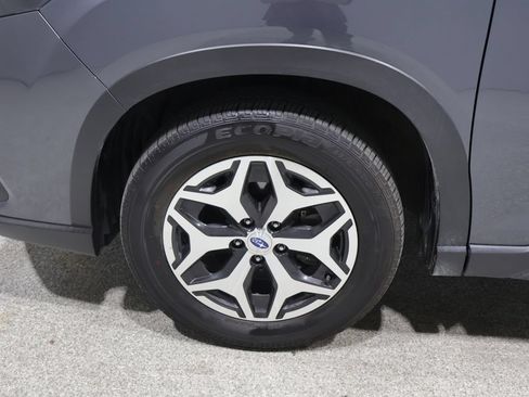 Used 2024 Subaru Forester Premium w/ POP Package 3 AWD/4WD image 8