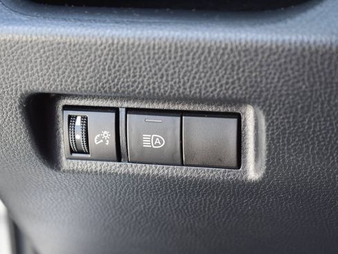 Used 2020 Toyota RAV4 XLE image 11