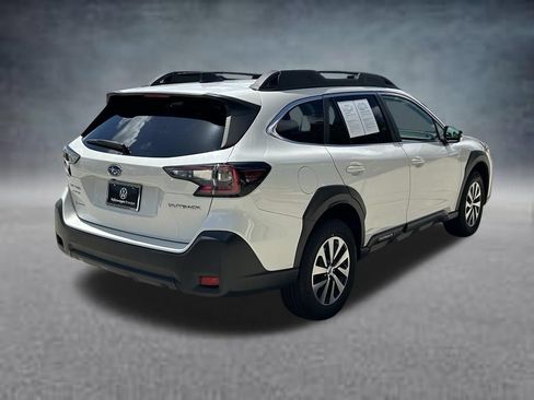 Used 2025 Subaru Outback Premium AWD/4WD image 5