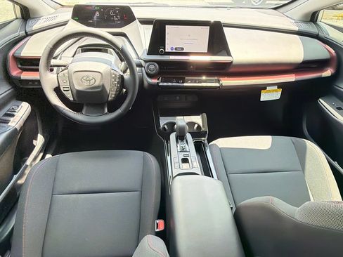 New 2026 Toyota Prius Plug-In Hybrid FWD image 28