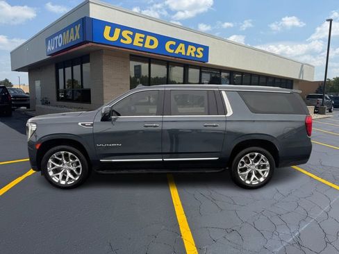 Used 2021 GMC Yukon XL SLT w/ SLT Premium Package image 8
