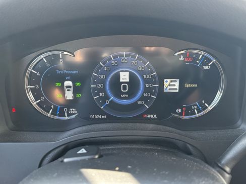 Used 2020 Cadillac Escalade Luxury w/ Escalade Sport Edition AWD/4WD image 22