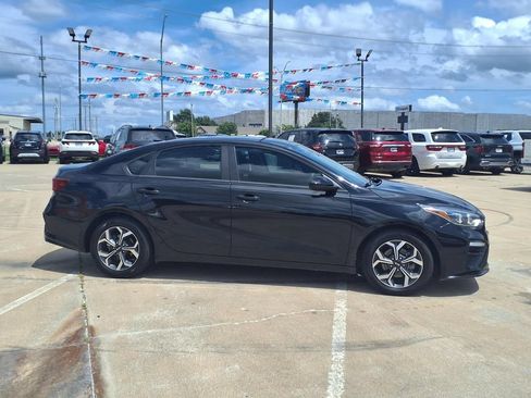 Used 2019 Kia Forte LXS FWD image 21