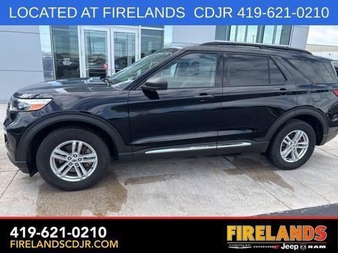Used 2023 Ford Explorer XLT w/ Equipment Group 202A AWD/4WD image 5