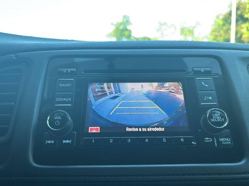 Used 2018 Honda HR-V LX image 12