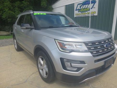 Used 2017 Ford Explorer XLT AWD/4WD image 1