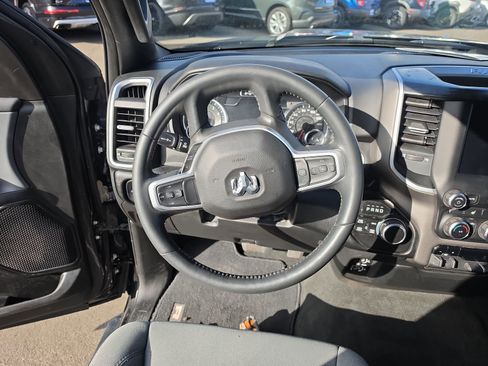 Used 2022 RAM 1500 Big Horn AWD/4WD image 12