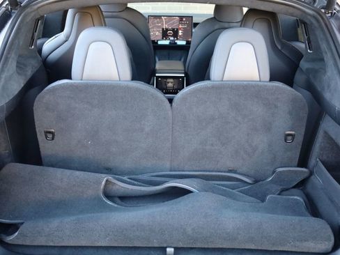 Used 2022 Tesla Model X Plaid image 11