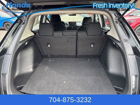 Used 2025 Honda HR-V LX image 12