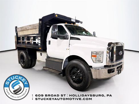 Used 2022 Ford F650 2WD Regular Cab Super Duty image 1