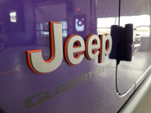 New 2026 Jeep Gladiator Mojave image 13