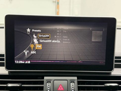 Used 2018 Audi Q5 2.0T Premium Plus w/ Premium Plus Package image 23