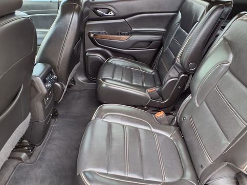 Used 2021 GMC Acadia Denali w/ Denali Technology Package image 11