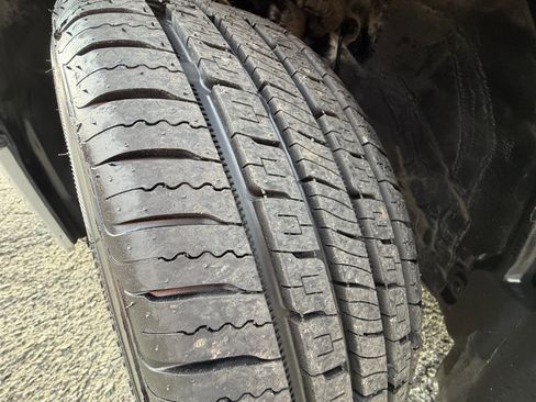 Used 2019 Toyota Corolla LE image 17