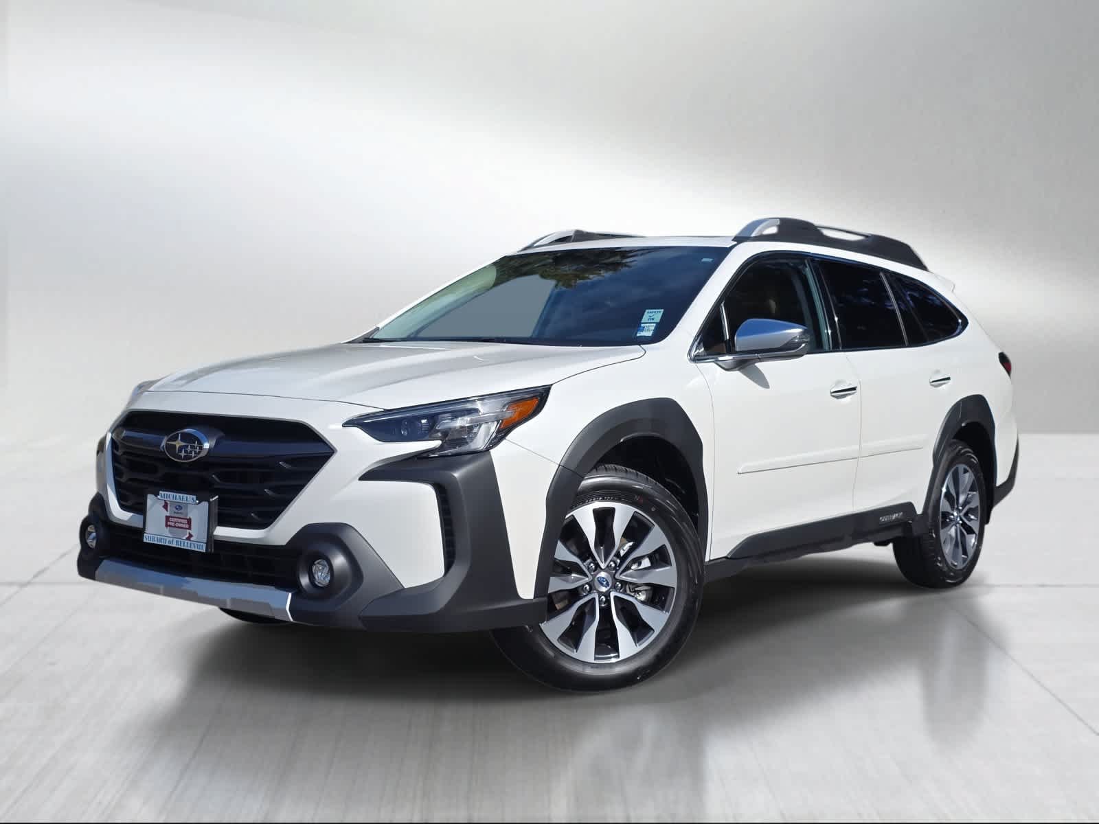 Certified 2025 Subaru Outback Touring AWD/4WD image 1