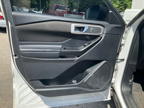 Used 2020 Ford Explorer XLT RWD image 17