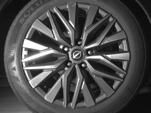 Used 2025 Nissan Altima 2.5 SV image 15