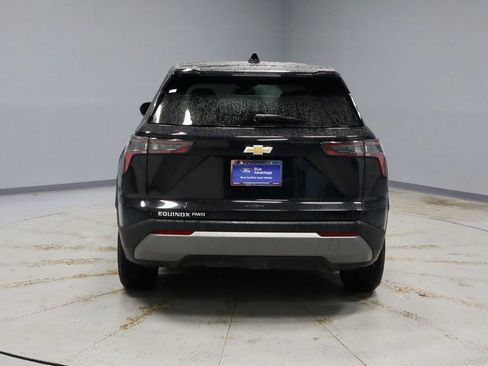 Used 2025 Chevrolet Equinox LT AWD/4WD image 10