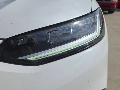 Certified 2024 Honda HR-V LX image 9