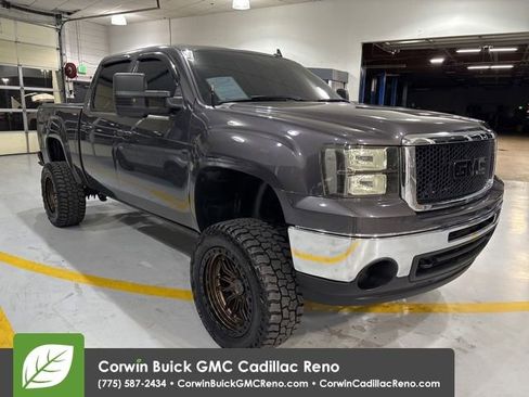 Used 2011 GMC Sierra 1500 SLT w/ SLT Convenience Package AWD/4WD image 8