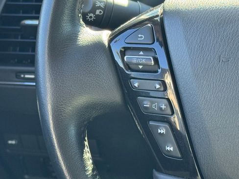 Certified 2022 Nissan Armada SL w/ Captain's Chairs Package image 16