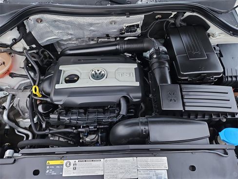 Used 2017 Volkswagen Tiguan Limited w/ Premium Package image 29