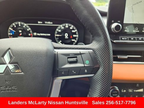 Used 2023 Mitsubishi Outlander SEL FWD image 28