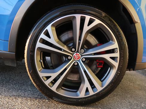 Used 2019 Jaguar F-PACE SVR AWD/4WD image 60