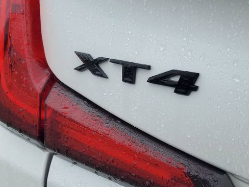 Used 2023 Cadillac XT4 Premium Luxury w/ LPO, Onyx Lite Package image 32