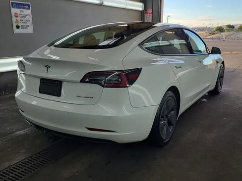 Used 2022 Tesla Model 3 Long Range image 3
