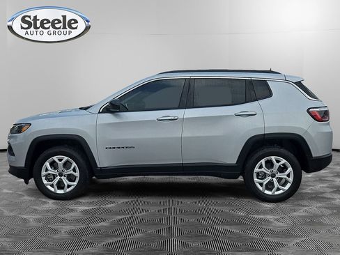 Certified 2025 Jeep Compass Latitude image 2