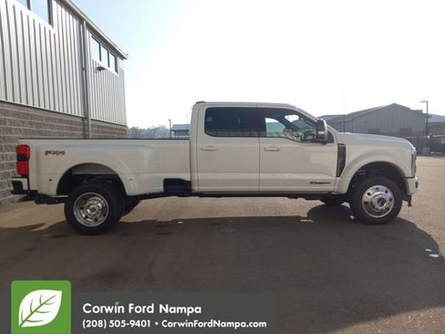 New 2026 Ford F450 Platinum w/ FX4 Off-Road Package image 2