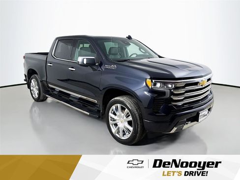 Used 2022 Chevrolet Silverado 1500 High Country w/ High Country Premium Package image 1