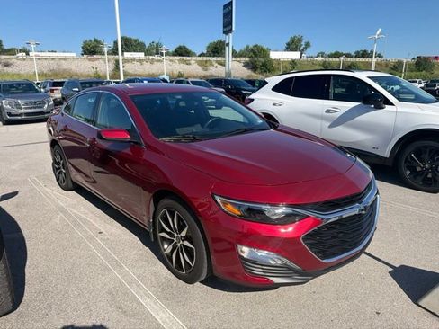 Used 2020 Chevrolet Malibu RS FWD image 2