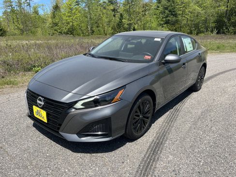 New 2026 Nissan Altima 2.5 SV AWD/4WD image 1