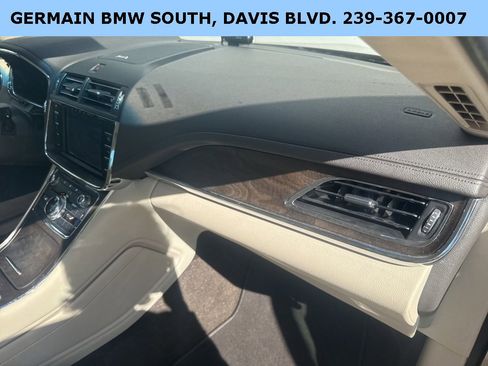 Used 2020 Lincoln Continental Reserve image 28