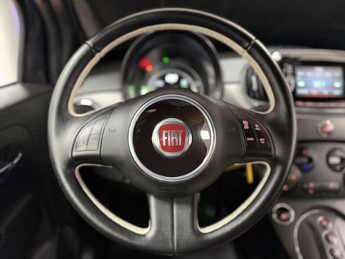 Used 2018 FIAT 500 e w/ Esport Package FWD image 17